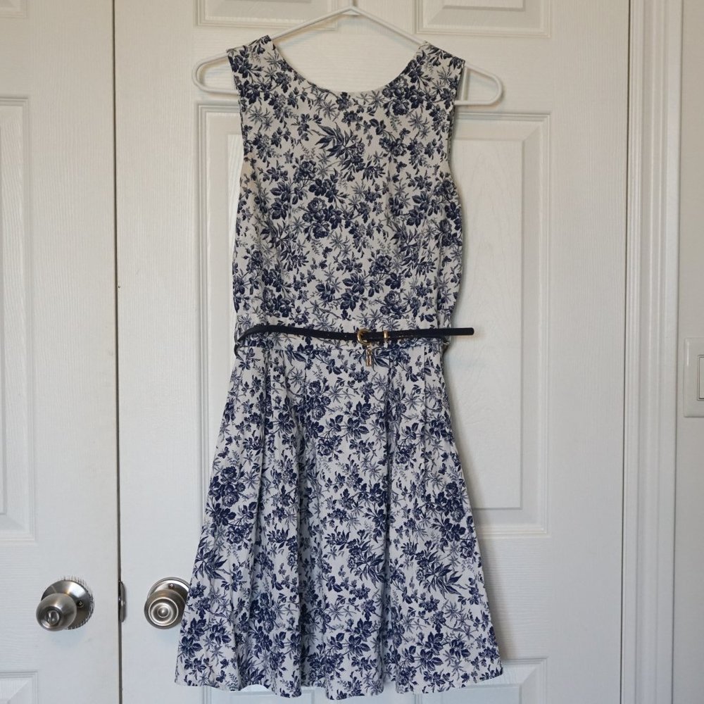 Suzy Shier Blue and White Floral Dress
